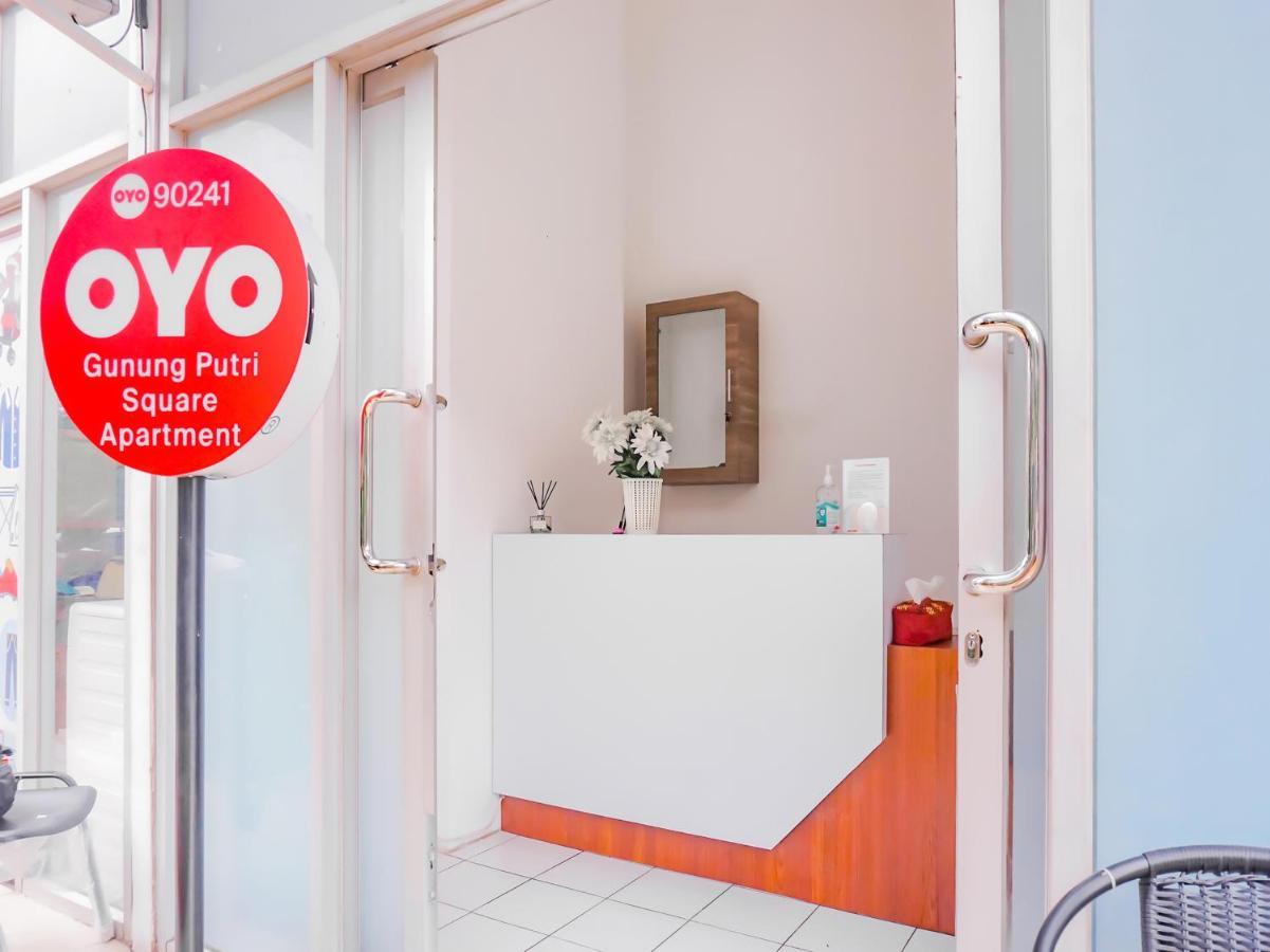 Oyo 90241 Sirooms Apartmen Gunung Putri Bogor Luaran gambar