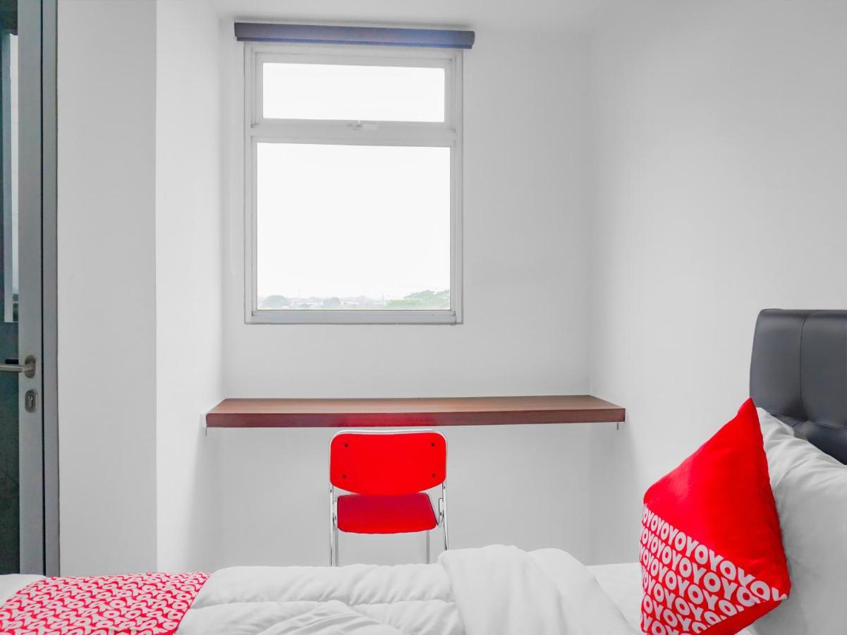 Oyo 90241 Sirooms Apartmen Gunung Putri Bogor Luaran gambar